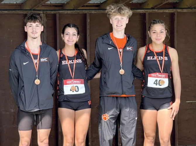 Elkins holds cross country relay event at 4-H